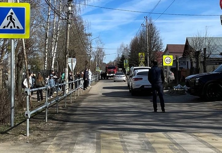 Рабочая неделя у школьников началась с эвакуации
